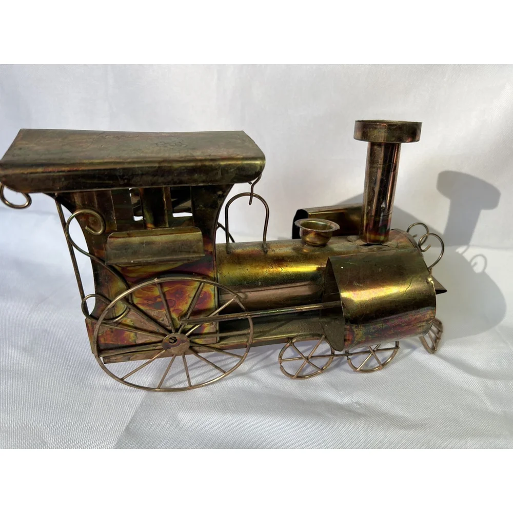 Vintage Berkeley Designs copper and tin steam locomotive music box, Works!